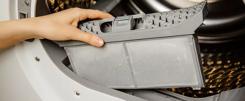 Signs Of A Clogged Dryer Lint Trap in Lincoln, Nebraska